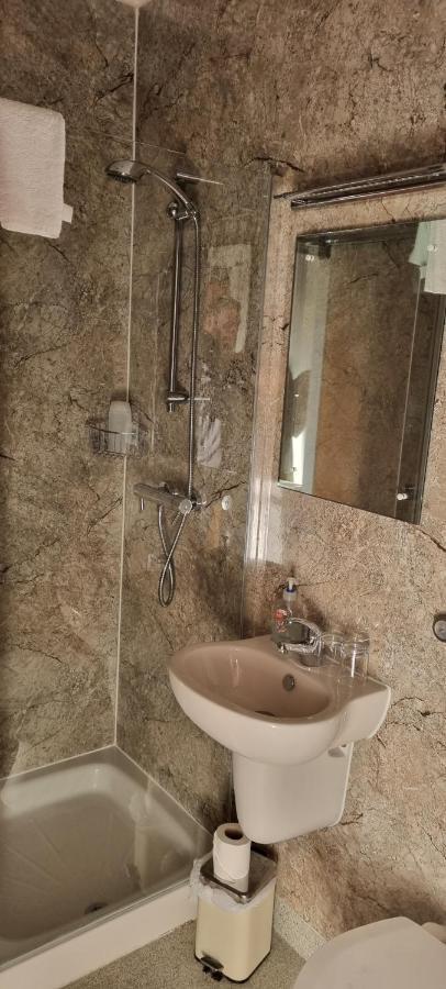 Ecclefechan Hotel Экстерьер фото