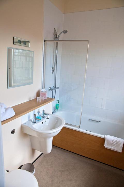 Ecclefechan Hotel Экстерьер фото